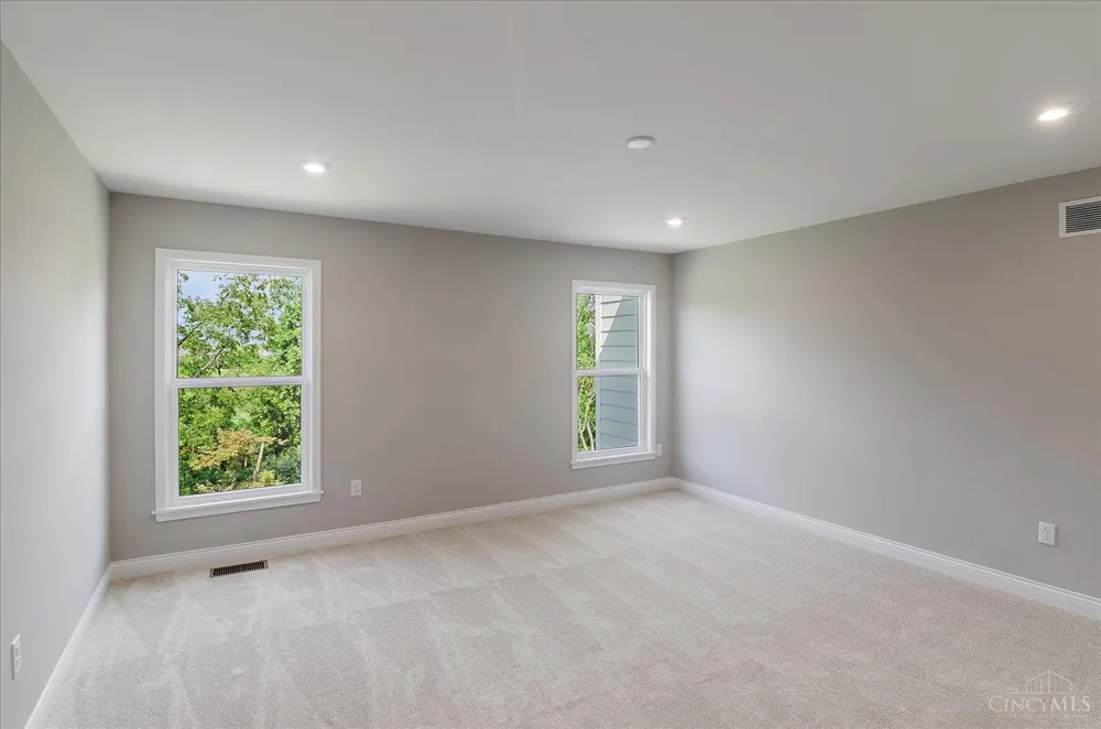 2460 Bent Grass Drive Beavercreek, OH 45431