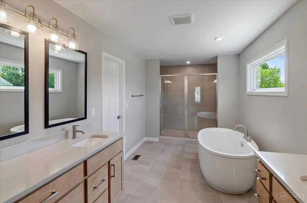 2460 Bent Grass Drive Beavercreek, OH 45431