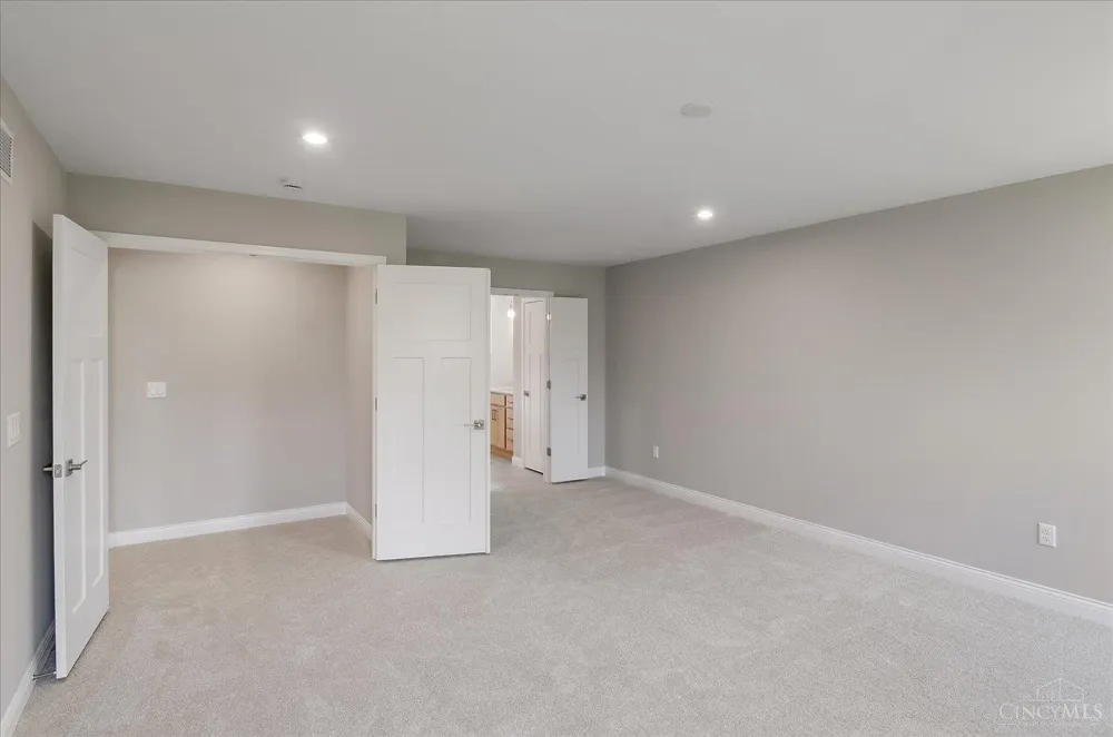 2460 Bent Grass Drive Beavercreek, OH 45431