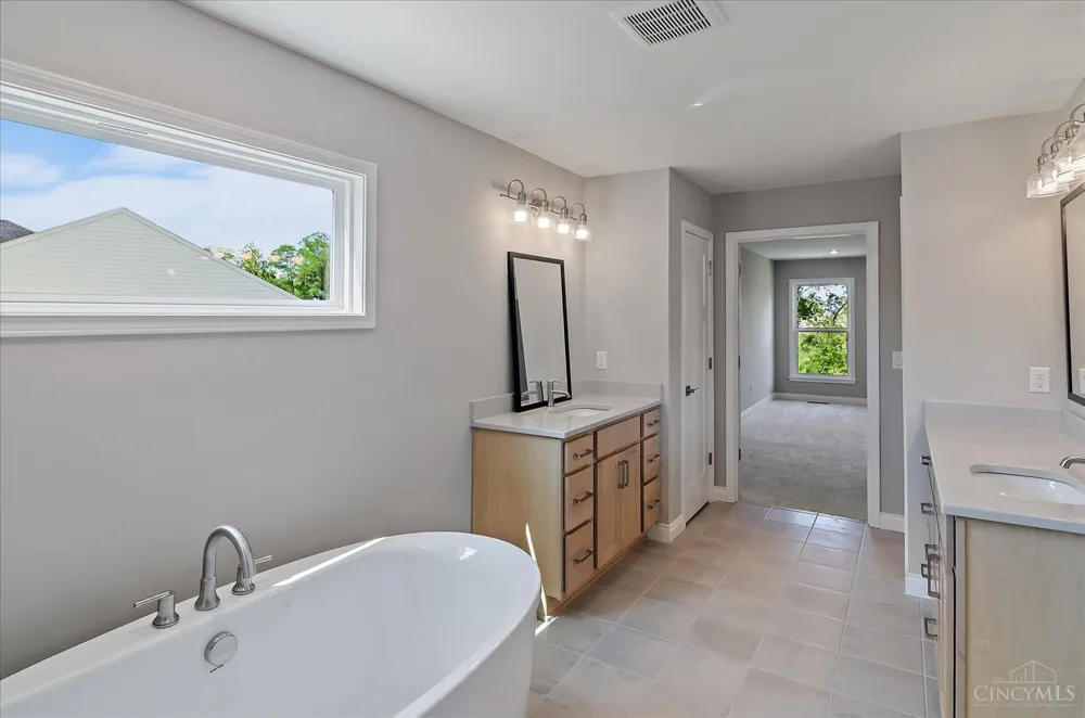 2460 Bent Grass Drive Beavercreek, OH 45431