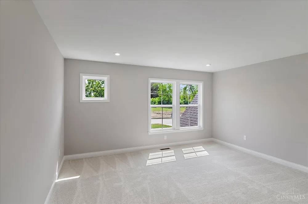 2460 Bent Grass Drive Beavercreek, OH 45431