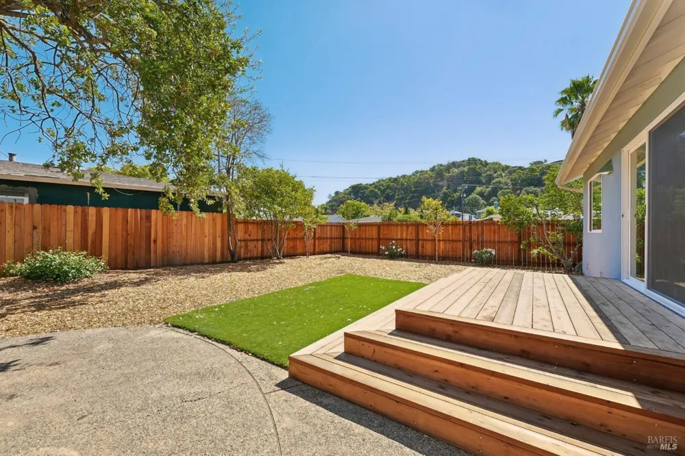 106 La Pasada Way San Rafael, CA 94903