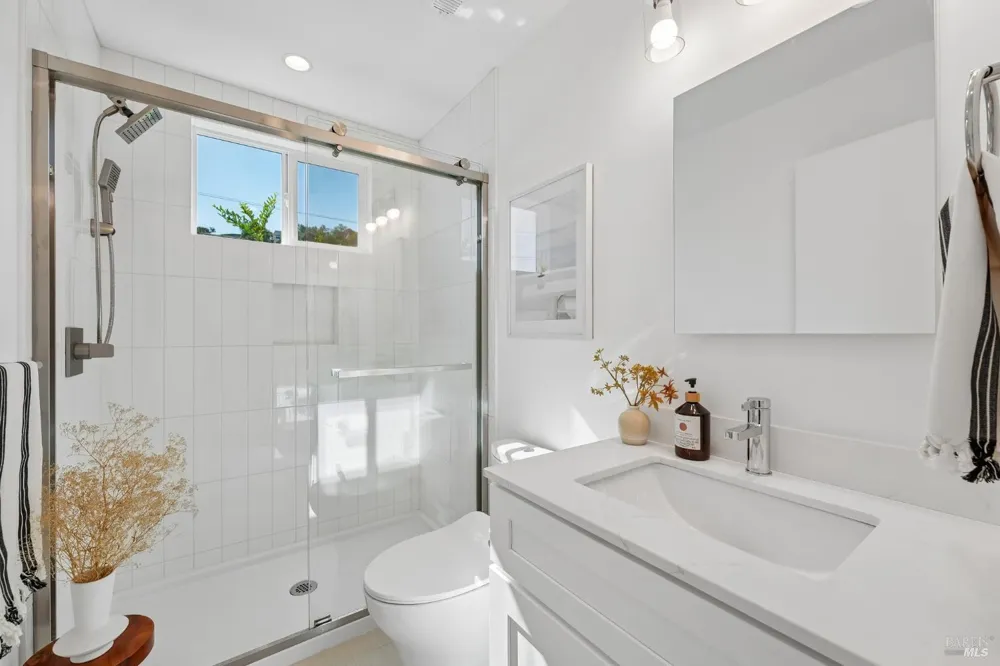 106 La Pasada Way San Rafael, CA 94903