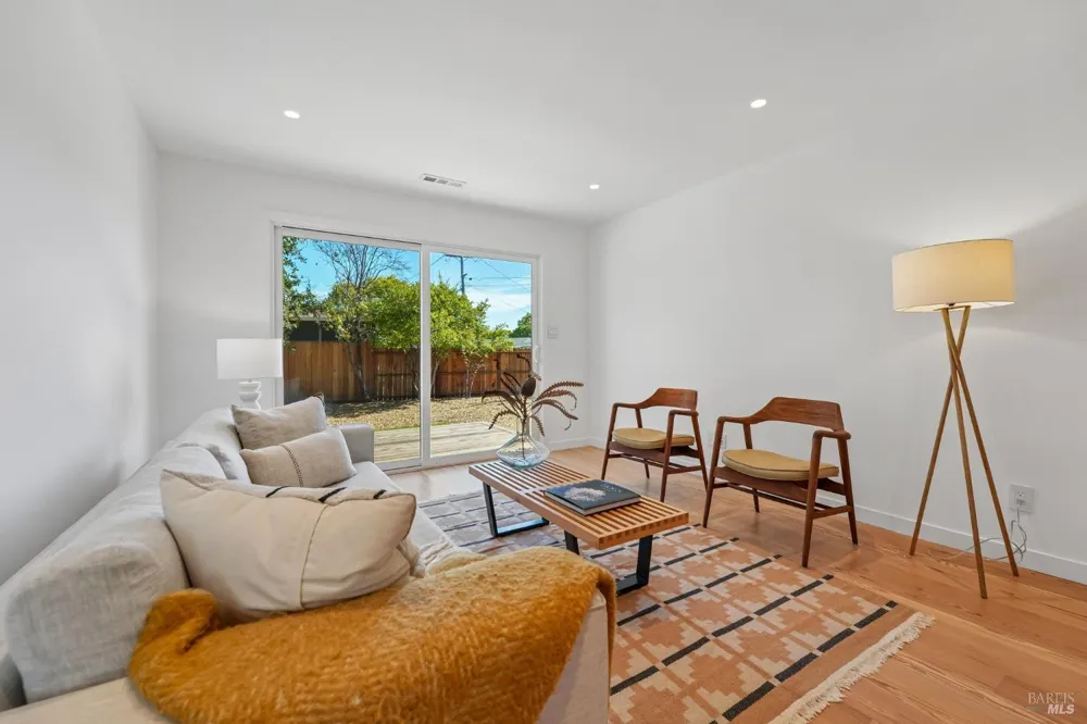 106 La Pasada Way San Rafael, CA 94903