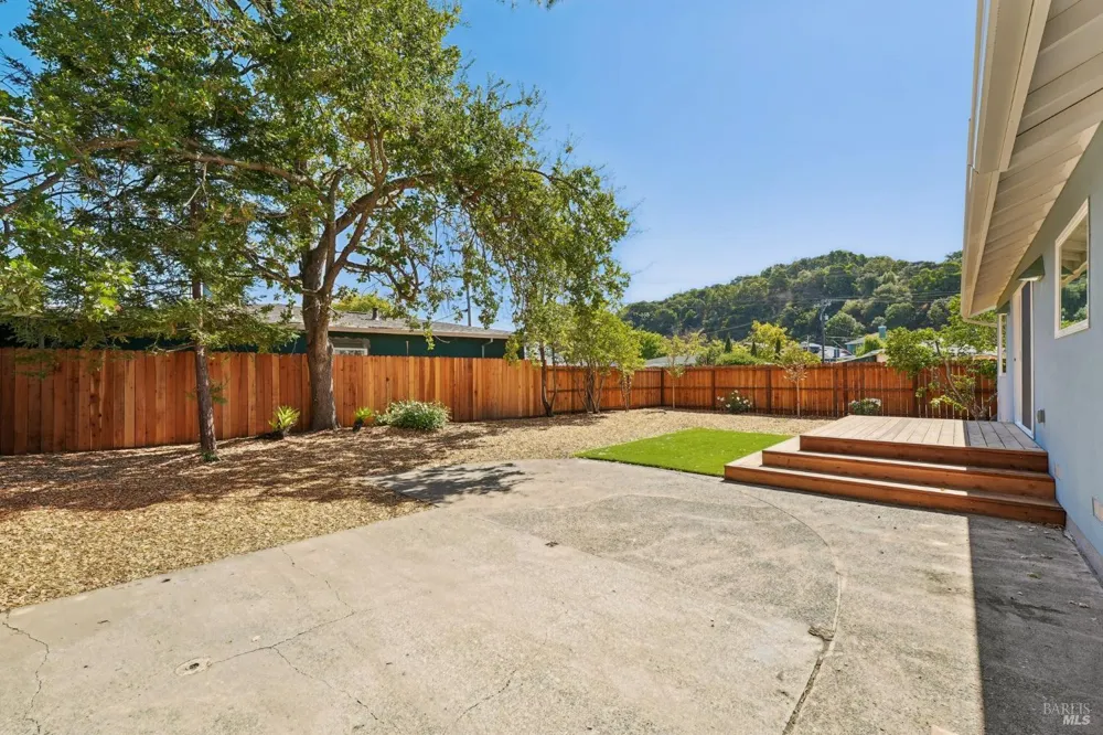 106 La Pasada Way San Rafael, CA 94903