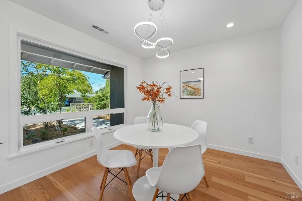 106 La Pasada Way San Rafael, CA 94903