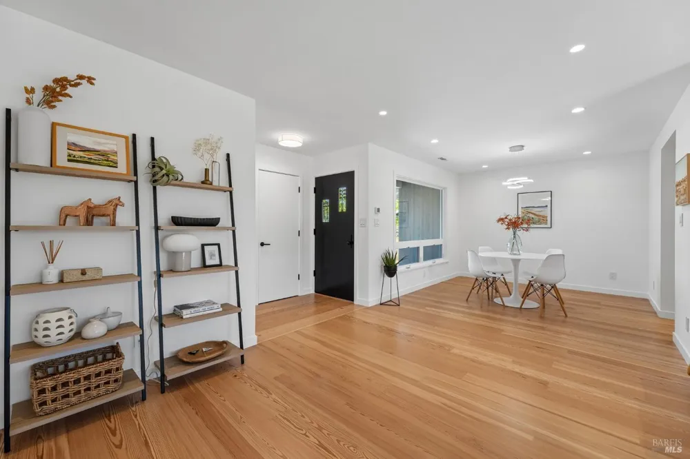 106 La Pasada Way San Rafael, CA 94903