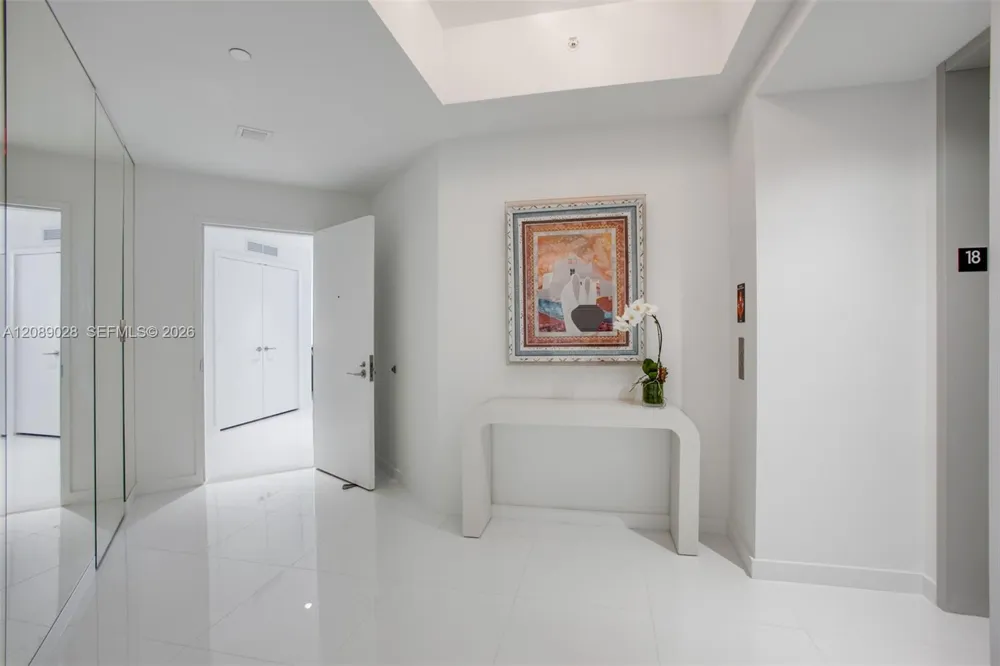 851 NE 1 #1810 Miami, FL 33132