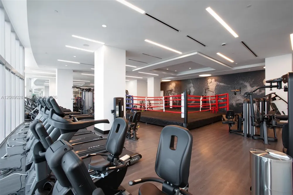 851 NE 1 #1810 Miami, FL 33132