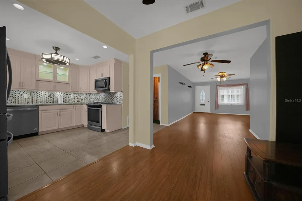 4999 SPRINGWOOD COURT Pinellas Park, FL 33782