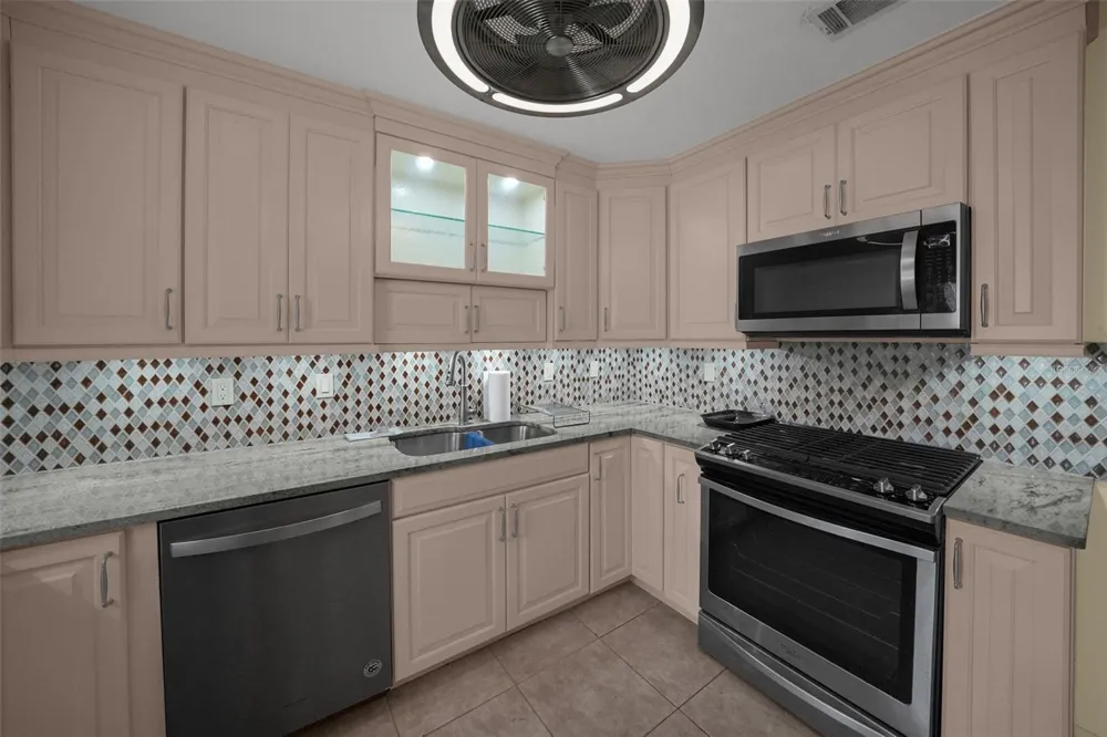 4999 SPRINGWOOD COURT Pinellas Park, FL 33782