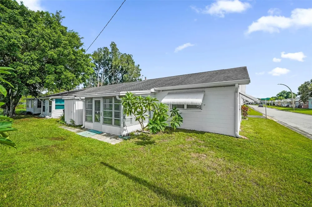 4999 SPRINGWOOD COURT Pinellas Park, FL 33782