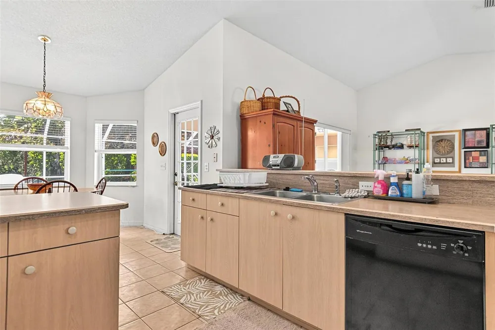 80 WHITTINGTON DRIVE Palm Coast, FL 32164