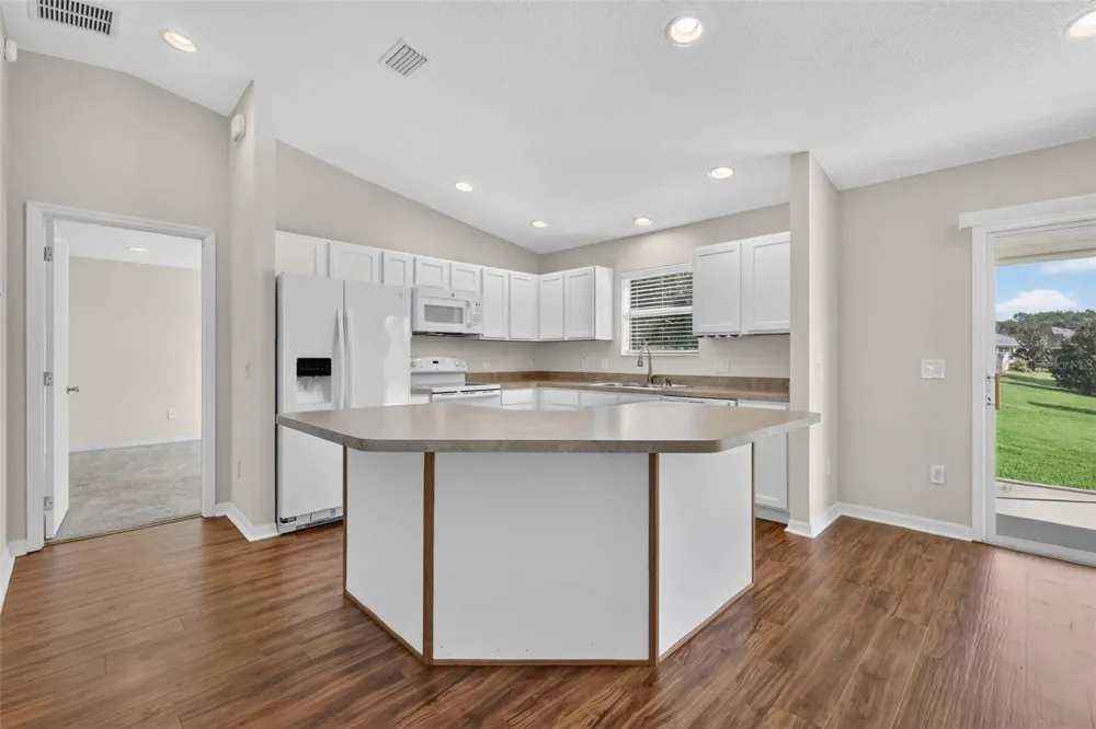 2112 KERWOOD LOOP The Villages, FL 32162