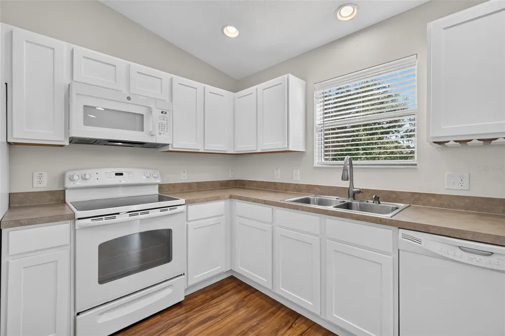 2112 KERWOOD LOOP The Villages, FL 32162