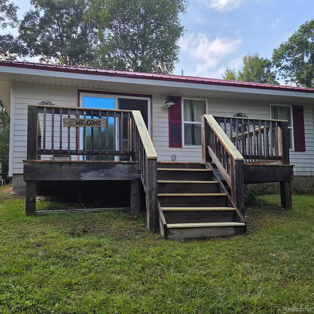 1678 E Shore Drive Clement Township, MI 48610