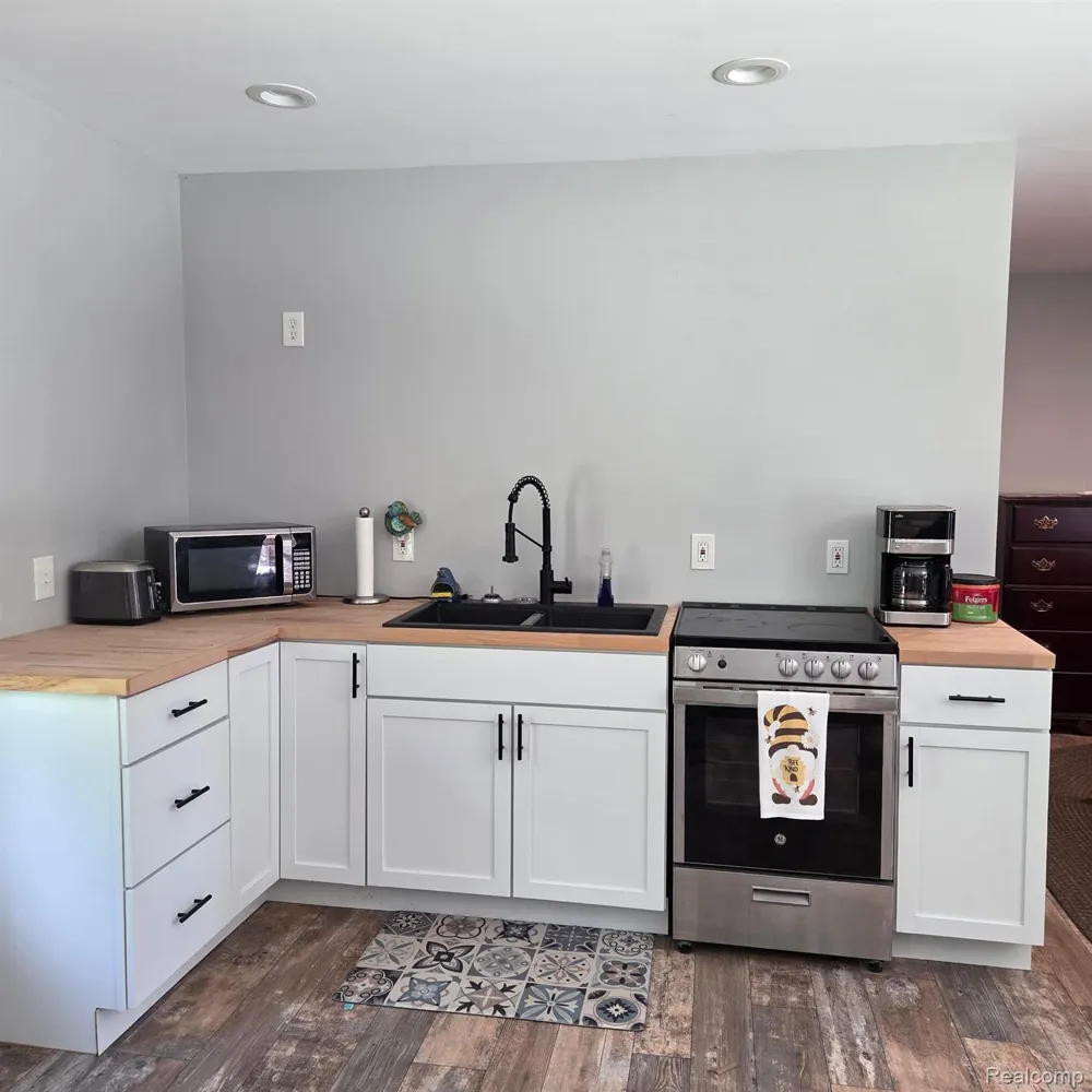 1678 E Shore Drive Clement Township, MI 48610