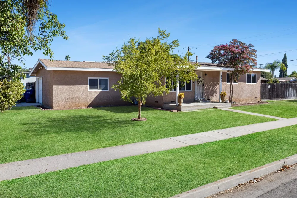 138 W Escalon Avenue Fresno, CA 93704
