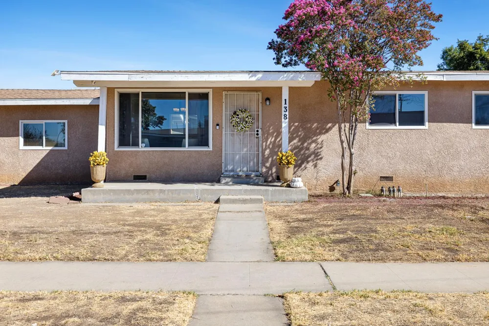 138 W Escalon Avenue Fresno, CA 93704