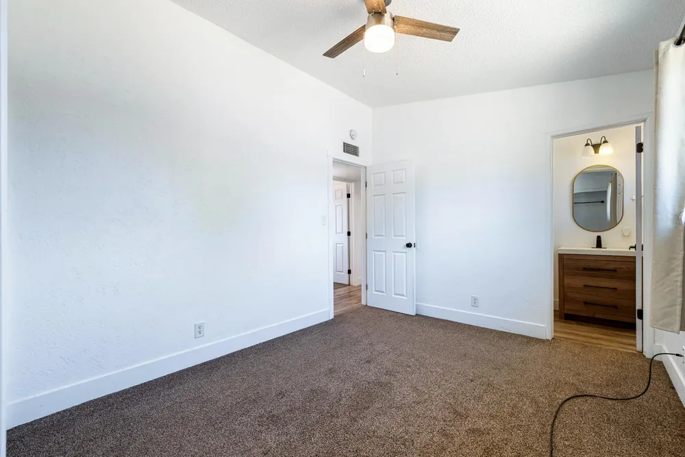 138 W Escalon Avenue Fresno, CA 93704