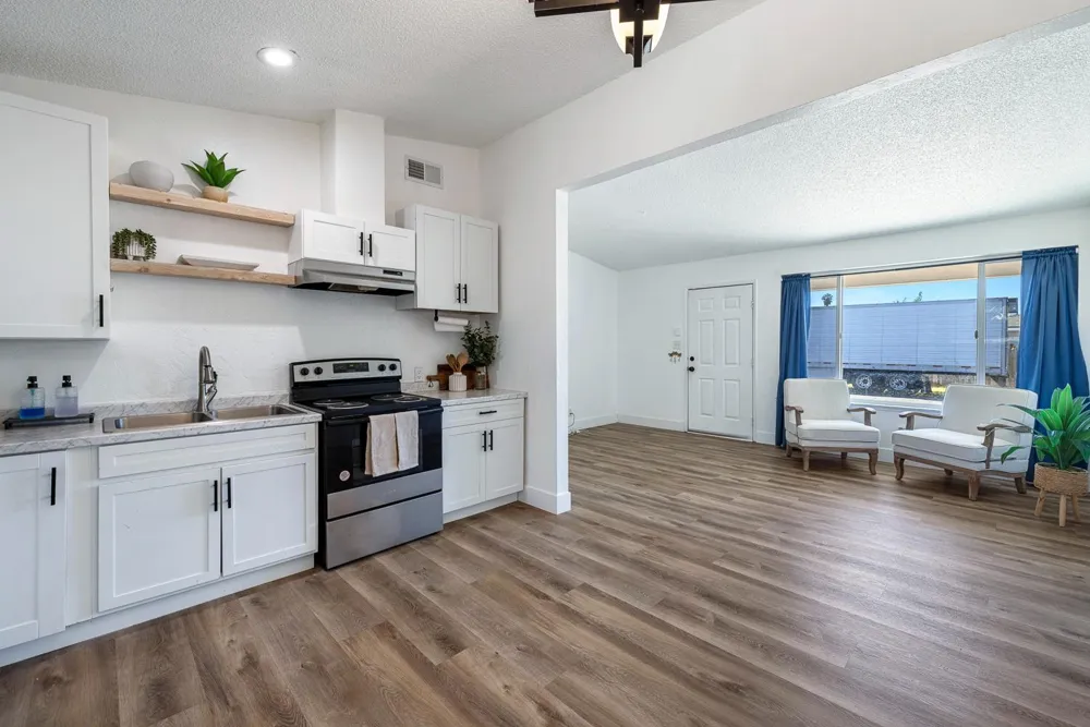 138 W Escalon Avenue Fresno, CA 93704