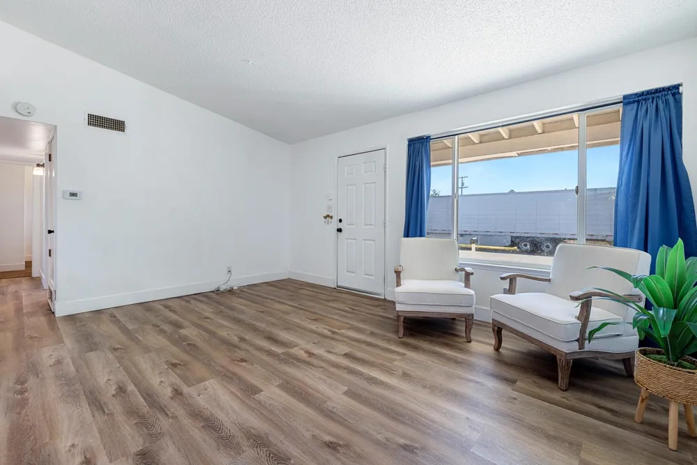 138 W Escalon Avenue Fresno, CA 93704