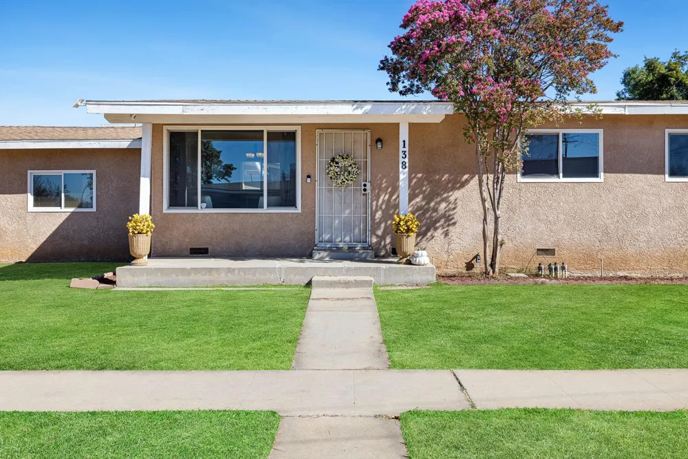138 W Escalon Avenue Fresno, CA 93704
