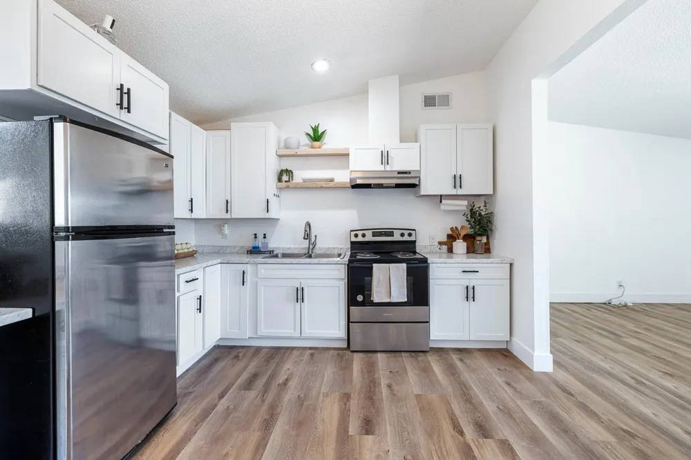138 W Escalon Avenue Fresno, CA 93704