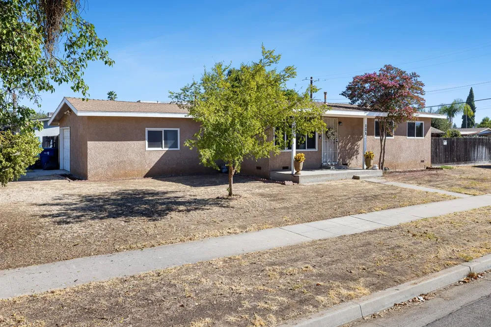 138 W Escalon Avenue Fresno, CA 93704
