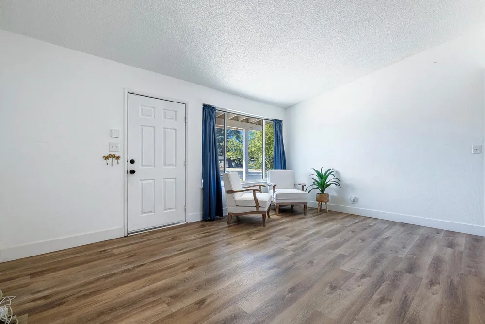 138 W Escalon Avenue Fresno, CA 93704