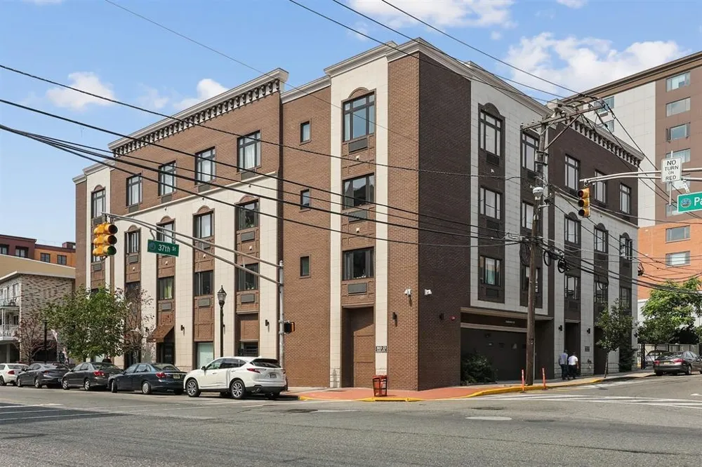 3611 PARK AVE Union City, NJ 07087
