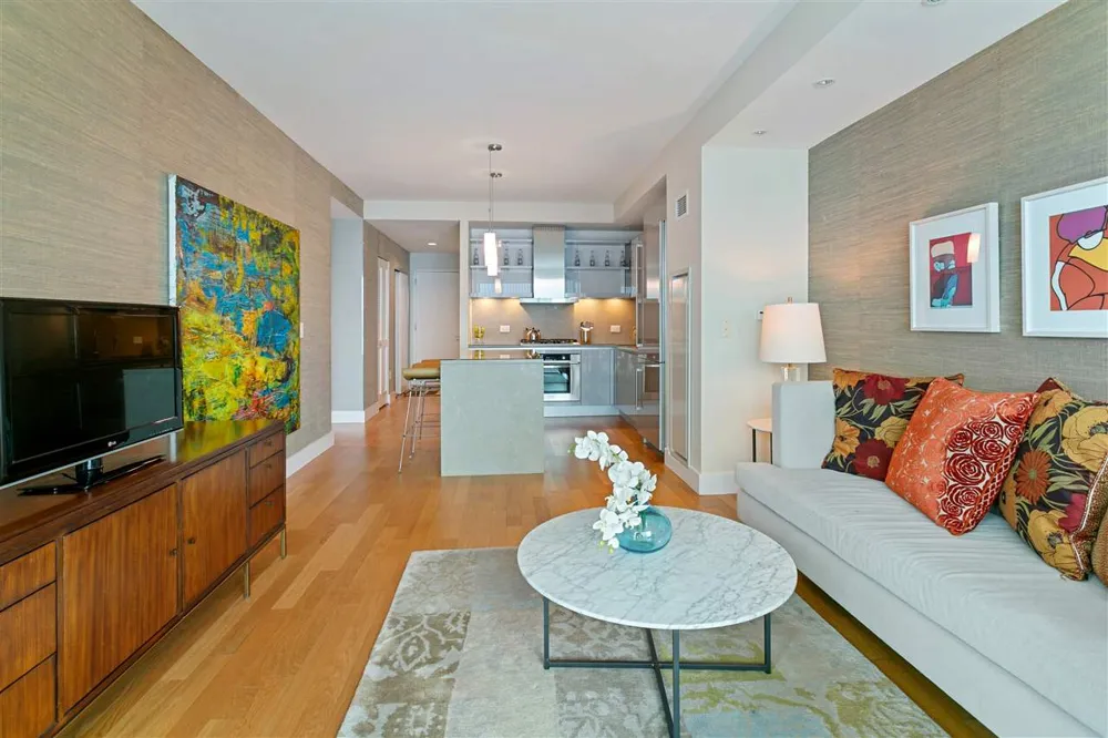 77 HUDSON ST Jersey City, NJ 07302
