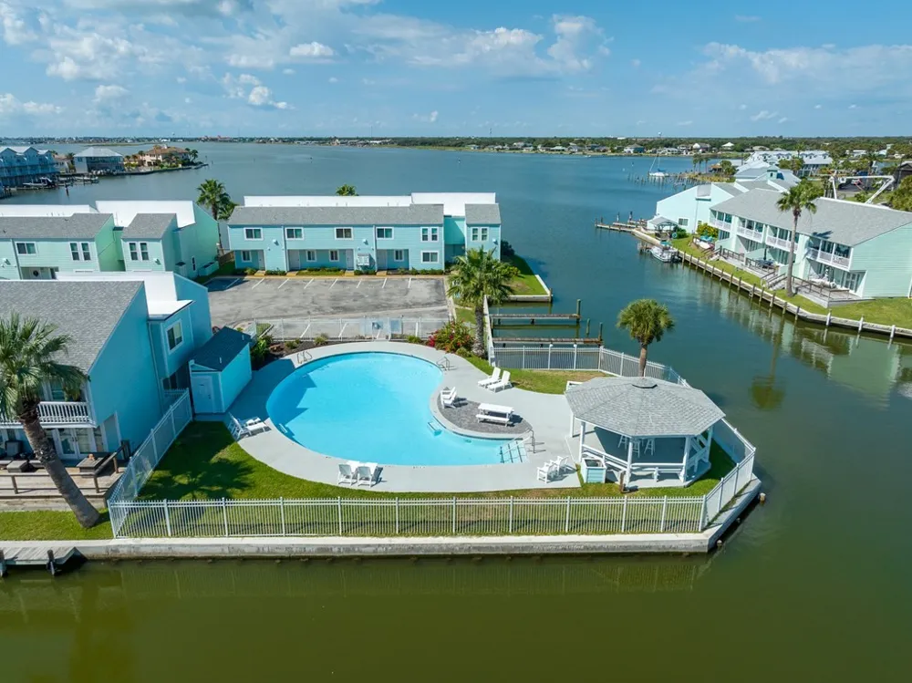 709 Lauderdale Drive #709 Rockport, TX 78382
