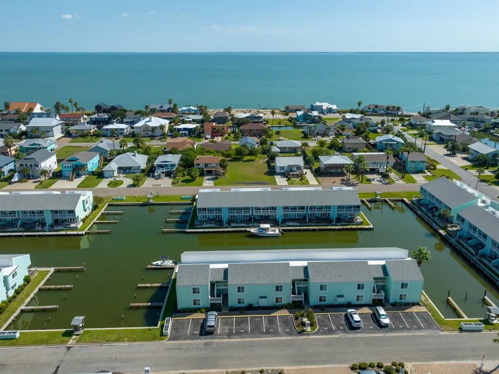 709 Lauderdale Drive #709 Rockport, TX 78382