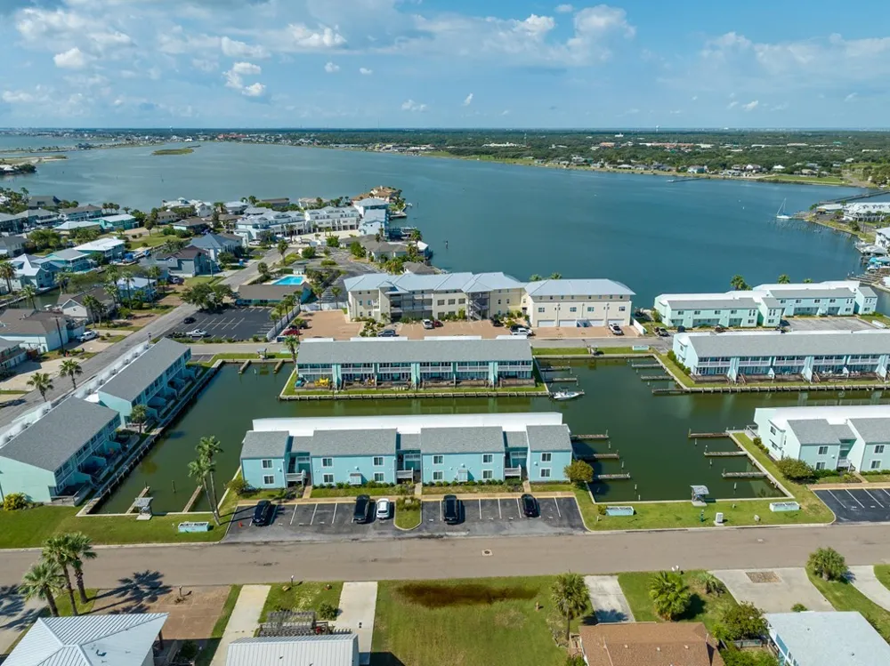 709 Lauderdale Drive #709 Rockport, TX 78382