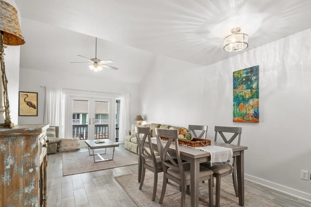 709 Lauderdale Drive #709 Rockport, TX 78382