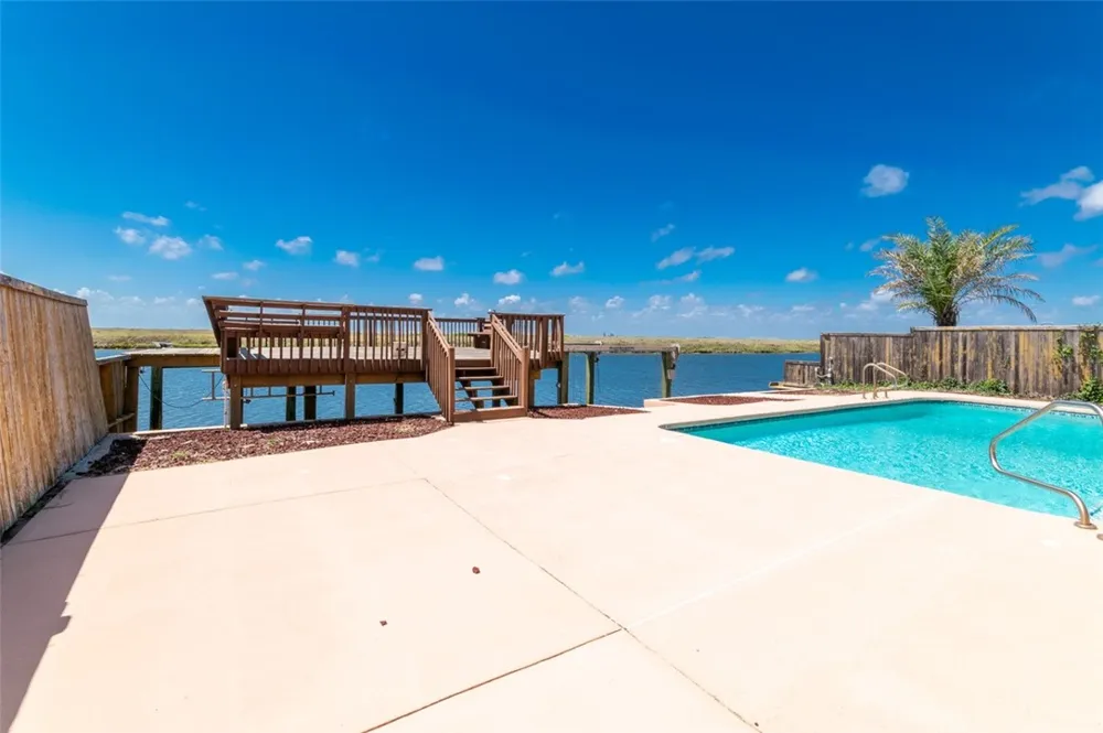 15849 El Soccorro Corpus Christi, TX 78418