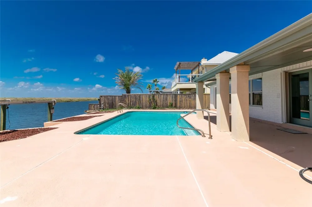 15849 El Soccorro Corpus Christi, TX 78418