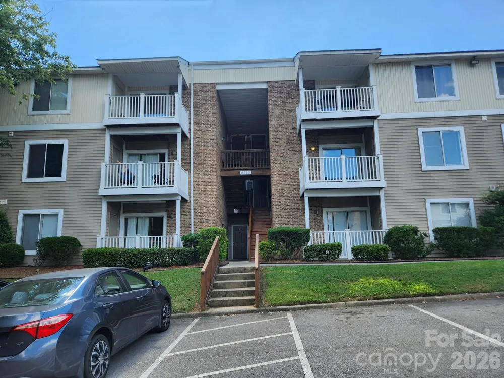 9523 University Terrace Drive Charlotte, NC 28262