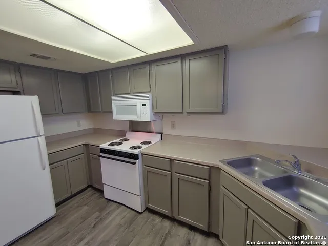 6316 Cambridge Unit 1 San Antonio, TX 78218