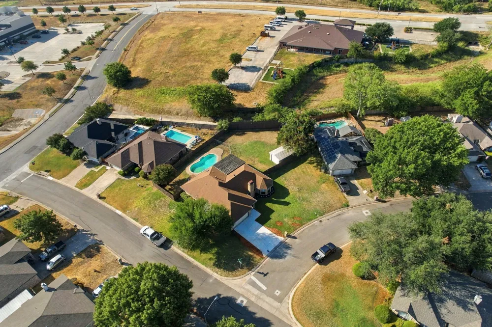 10201 Maverick Drive Fort Worth, TX 76108