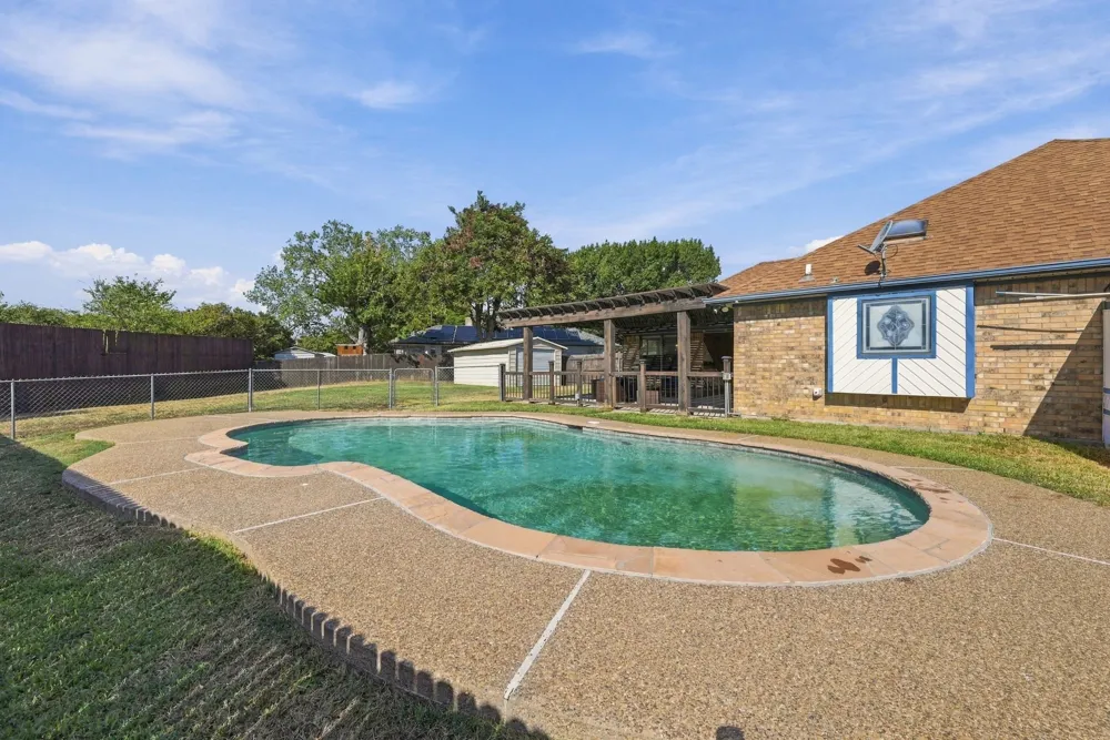 10201 Maverick Drive Fort Worth, TX 76108