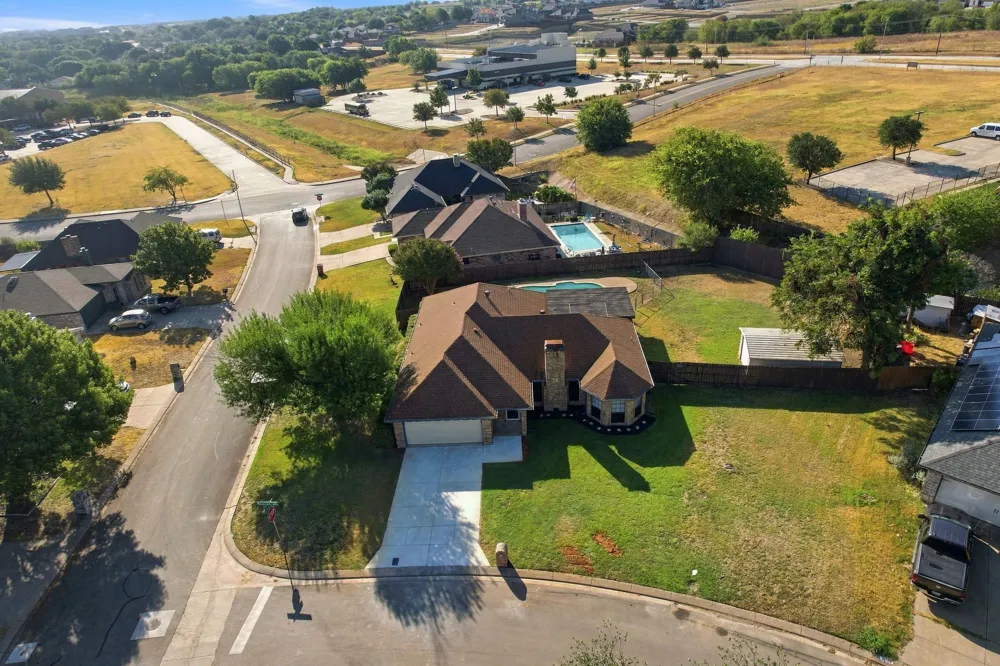 10201 Maverick Drive Fort Worth, TX 76108