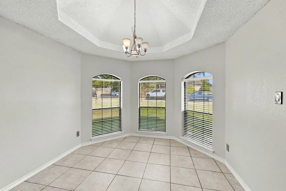 10201 Maverick Drive Fort Worth, TX 76108