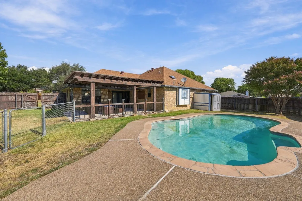 10201 Maverick Drive Fort Worth, TX 76108