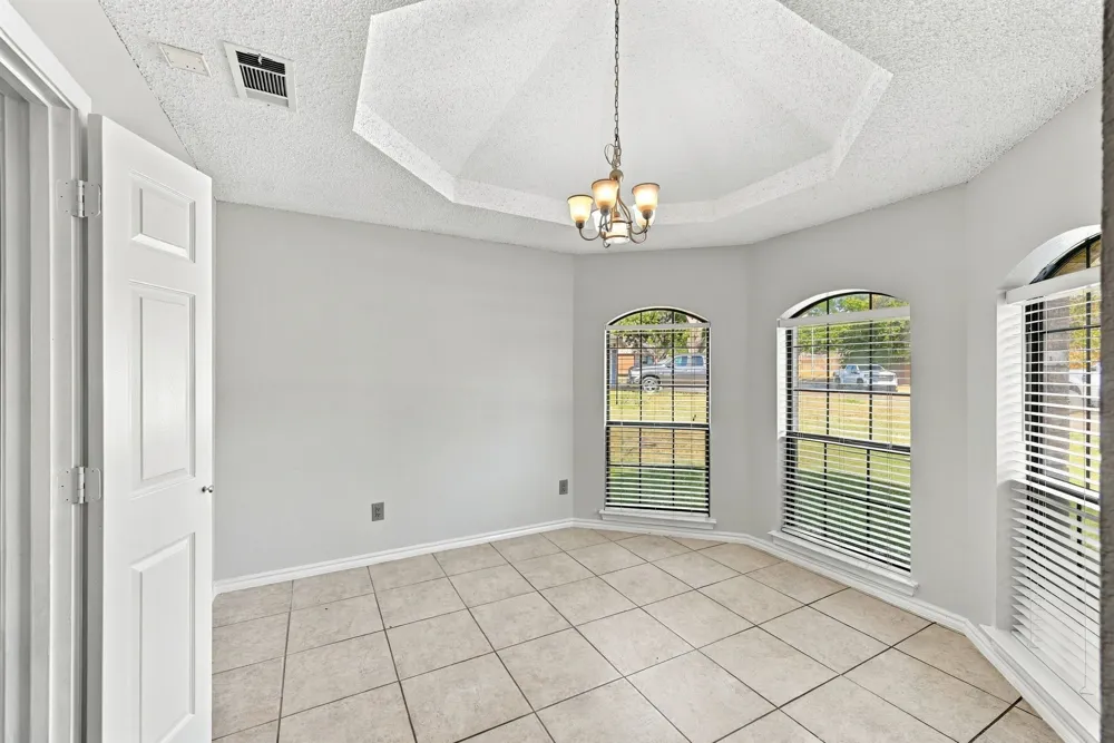 10201 Maverick Drive Fort Worth, TX 76108