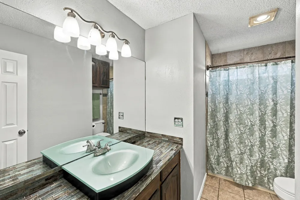 10201 Maverick Drive Fort Worth, TX 76108