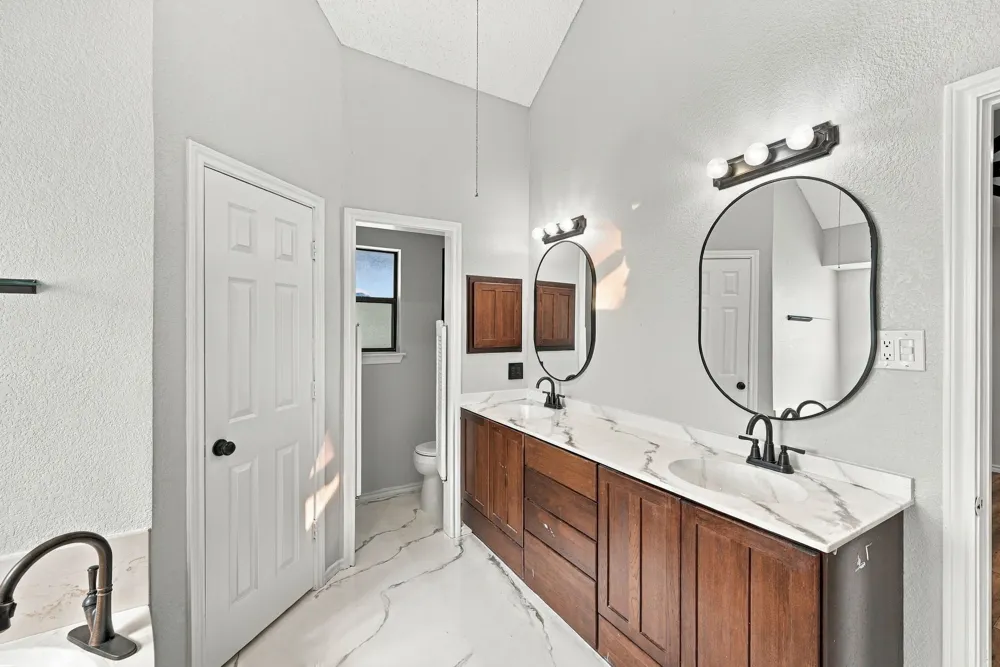 10201 Maverick Drive Fort Worth, TX 76108