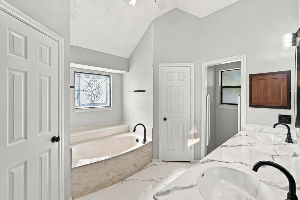 10201 Maverick Drive Fort Worth, TX 76108
