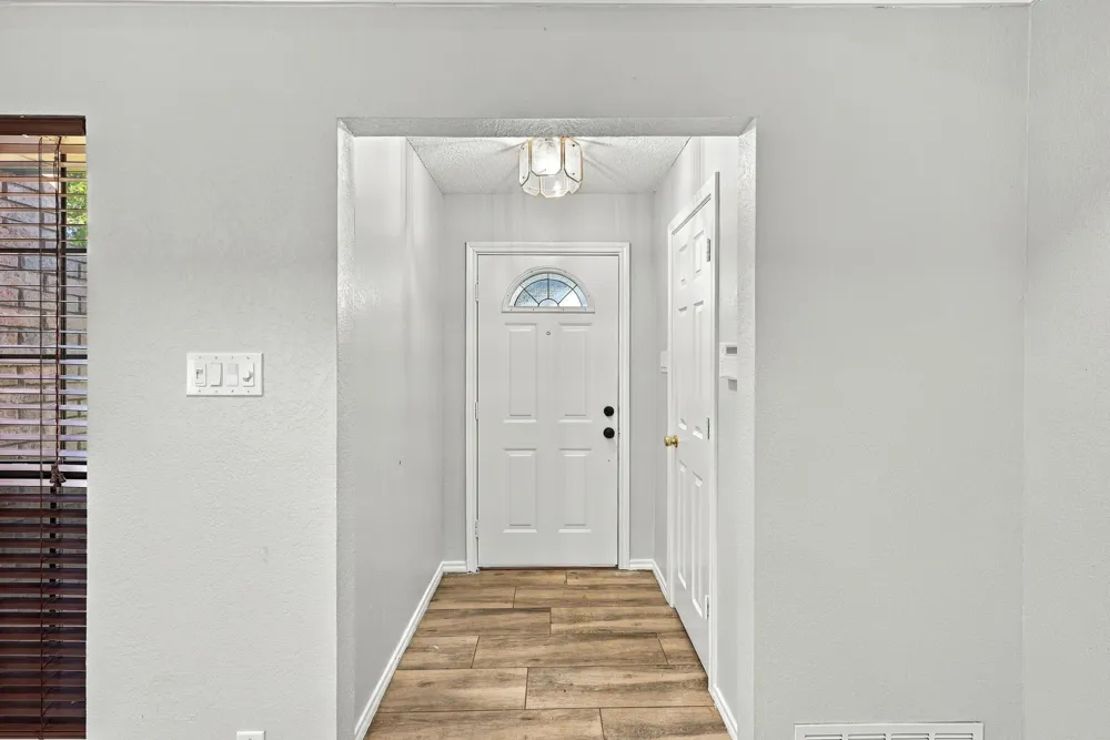 10201 Maverick Drive Fort Worth, TX 76108